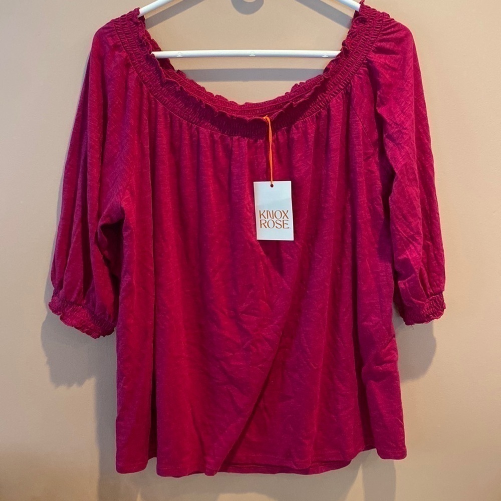 NWT Knox rose off the shoulder top